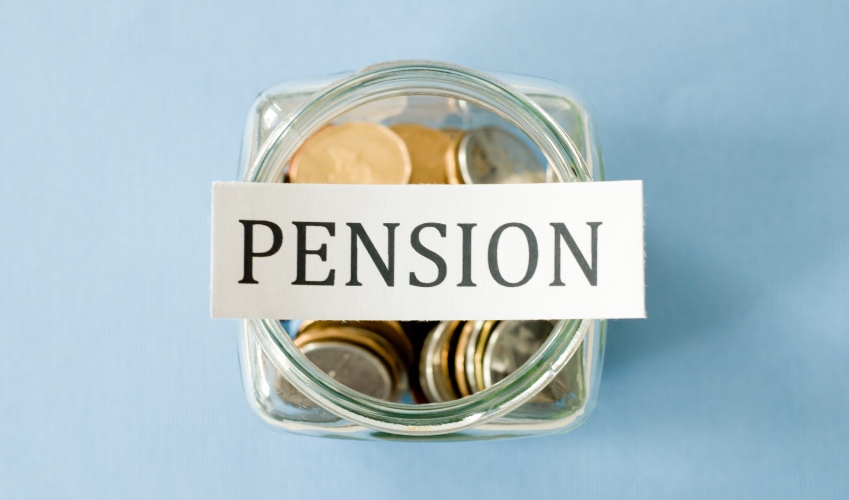 Government should restore old pension and regularize contract employees